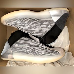 Yeezy QNTM brand new never worn with tags and box